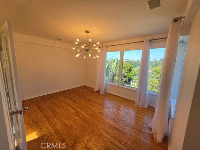310 S Thurston Ave - Photo 3 of 8