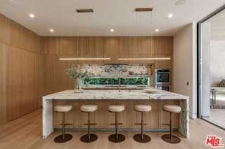 634 Moreno Ave - Photo 5 of 8