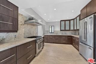 1727 Delaware Ave - Photo 3 of 7