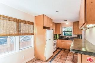 801 Brooks Ave - Photo 5 of 8