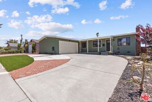 7212 W 91st St - Photo 1 of 1
