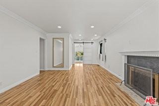 7212 W 91st St - Photo 2 of 8