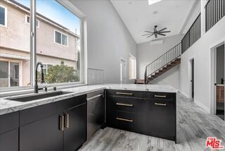 12420 Idaho Ave - Photo 4 of 8