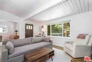 8876 Wonderland Ave - Photo 6 of 8