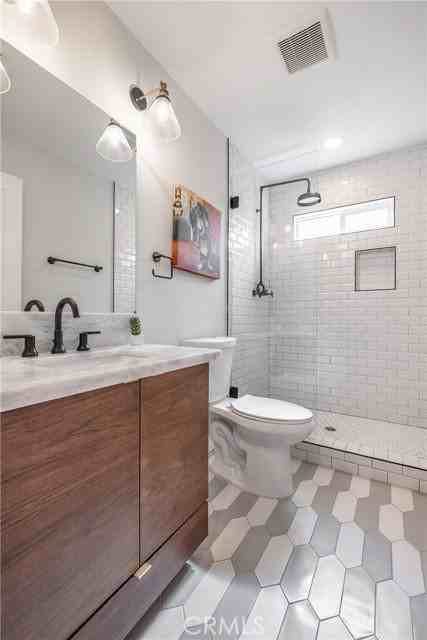 4039 Clayton Ave - Photo 7 of 8