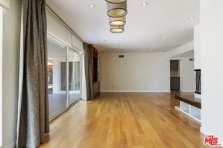 6225 S Corning Ave - Photo 7 of 8