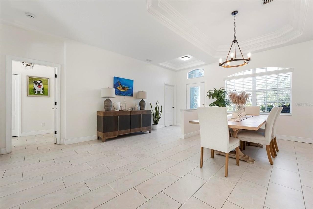 404 Golden Harbour Trl - Photo 6 of 47