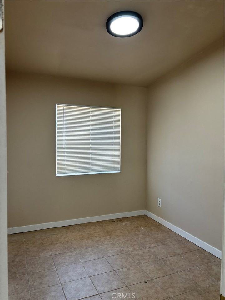 4029 Johnson St - Photo 6 of 8