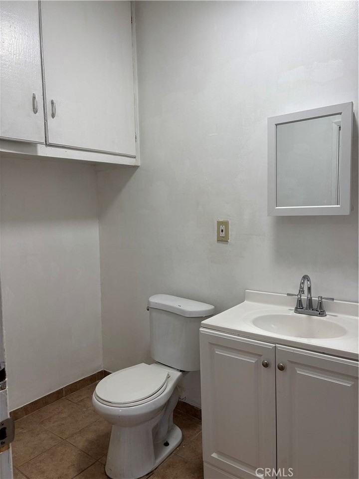 4029 Johnson St - Photo 7 of 8