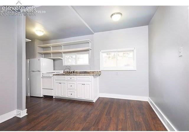 1118 E Platte Ave - Photo 5 of 15