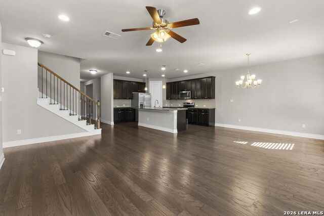 219 Lucchese St - Photo 5 of 36