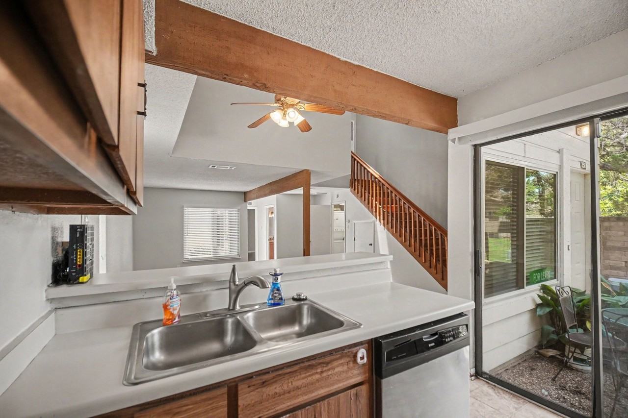 3150 Windchase Blvd - Photo 6 of 18