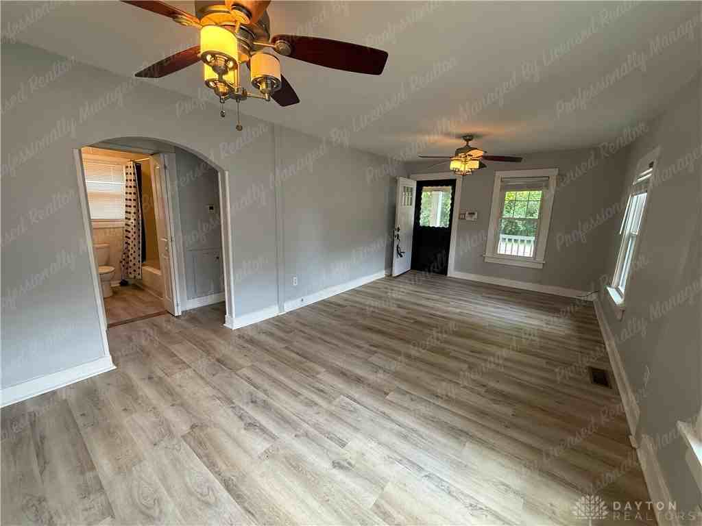 185 N Northampton Ave - Photo 7 of 20