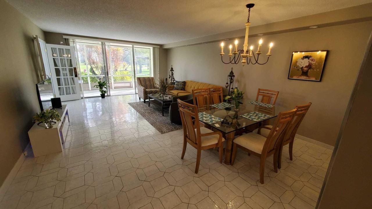 3800 Oaks Clubhouse Dr - Photo 2 of 41