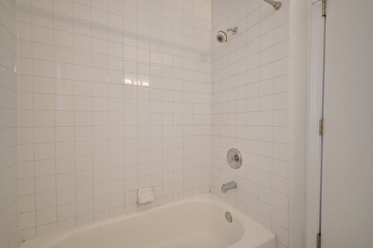 1444 N Campbell Ave #1A - Photo 7 of 8
