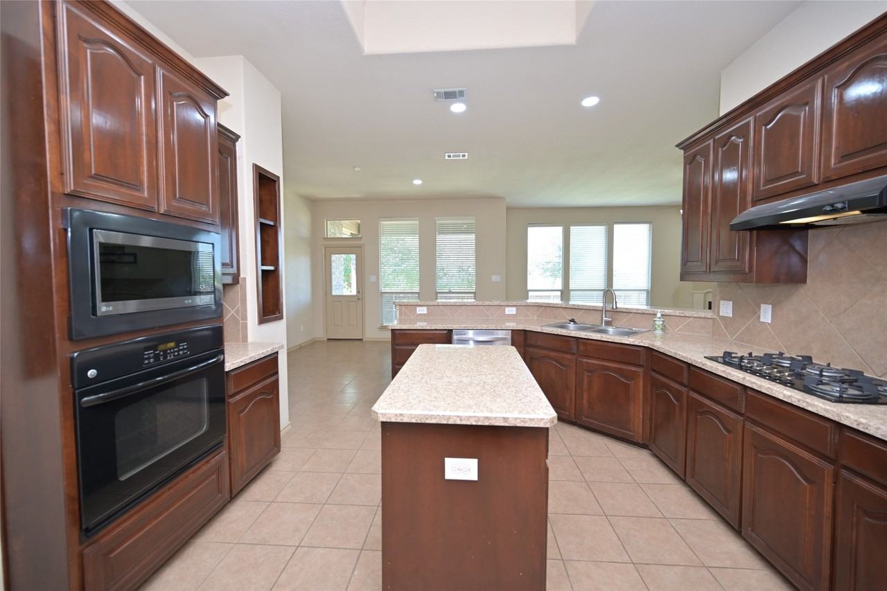 1500 Dun Horse Dr - Photo 5 of 40