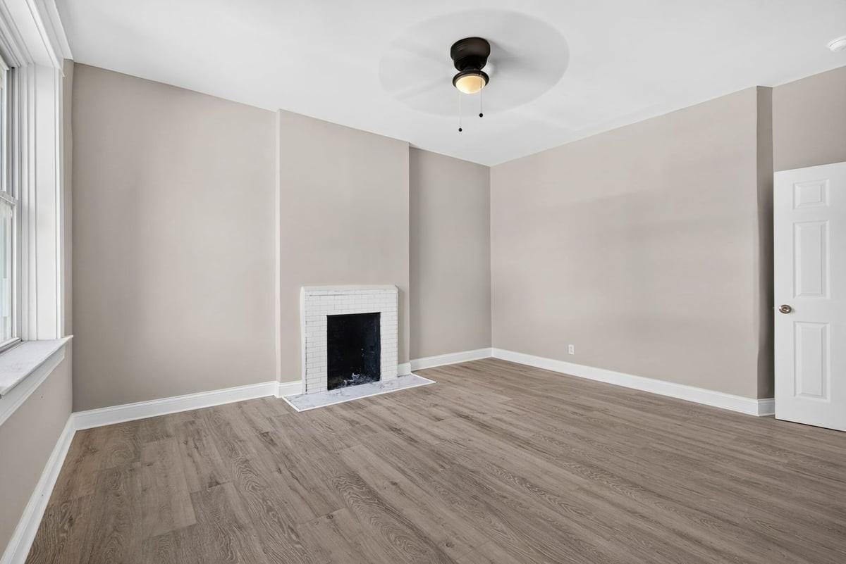 3225 Minnesota Ave #2F - Photo 3 of 32