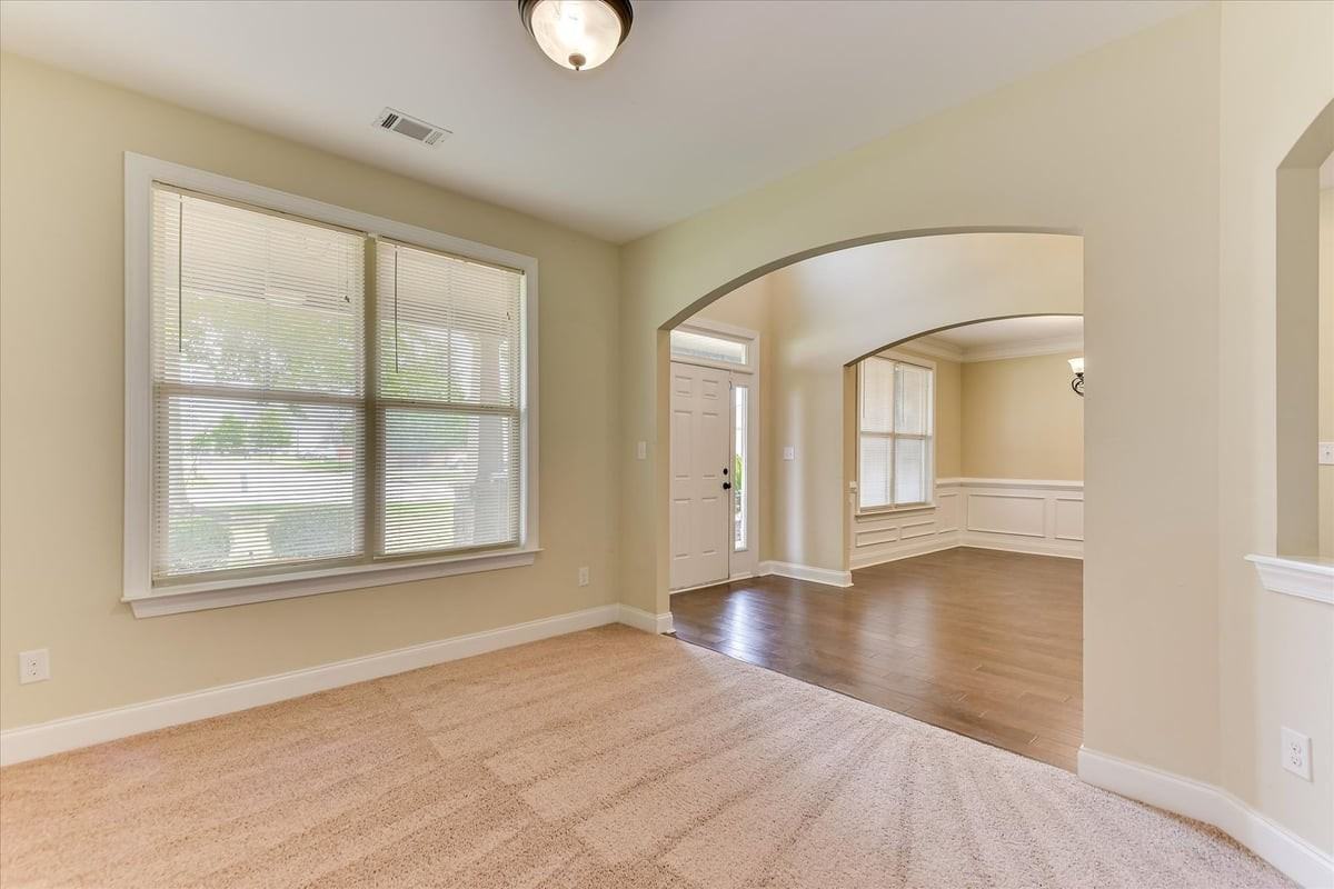 4215 Windslow Dr - Photo 5 of 50