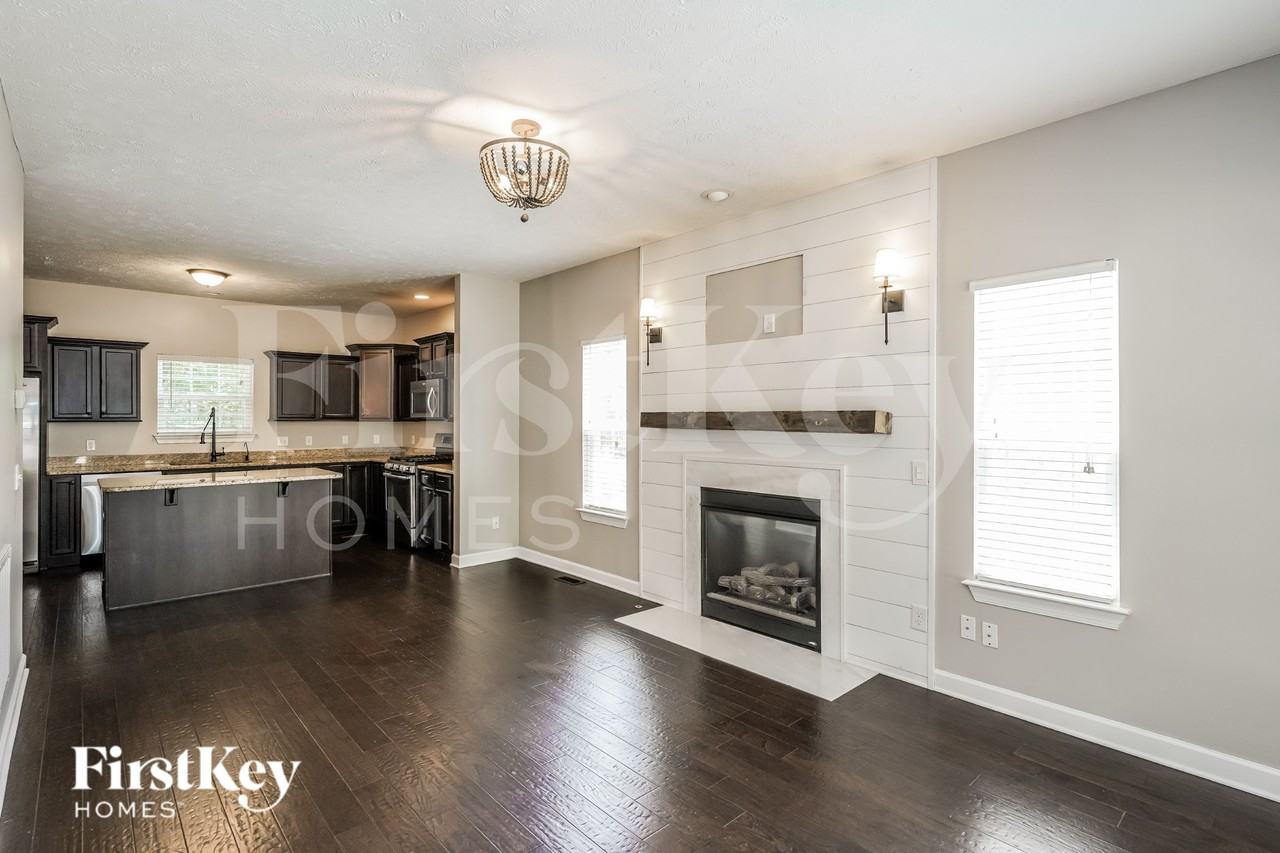 6935 Calderwood Dr - Photo 2 of 19