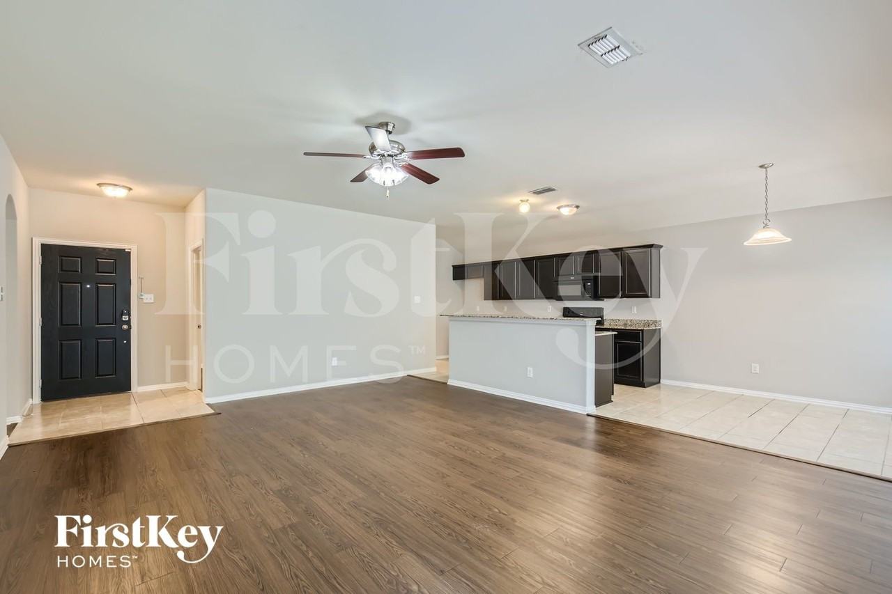 278 Meadowcrest Dr - Photo 6 of 29