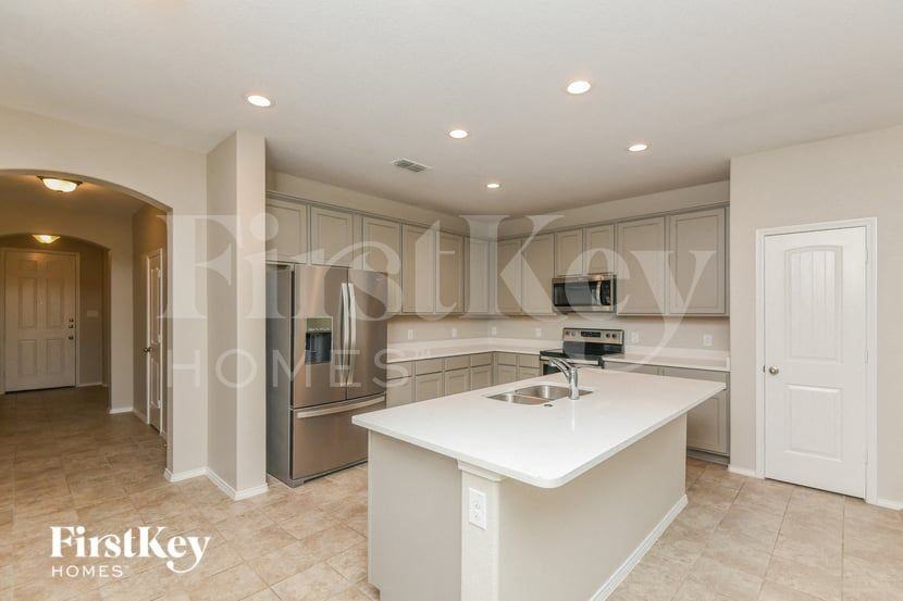 6252 Outrigger Rd - Photo 4 of 15