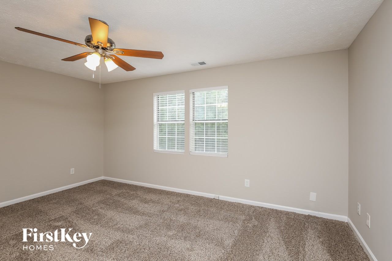 3920 Valleybrook Ct - Photo 7 of 15