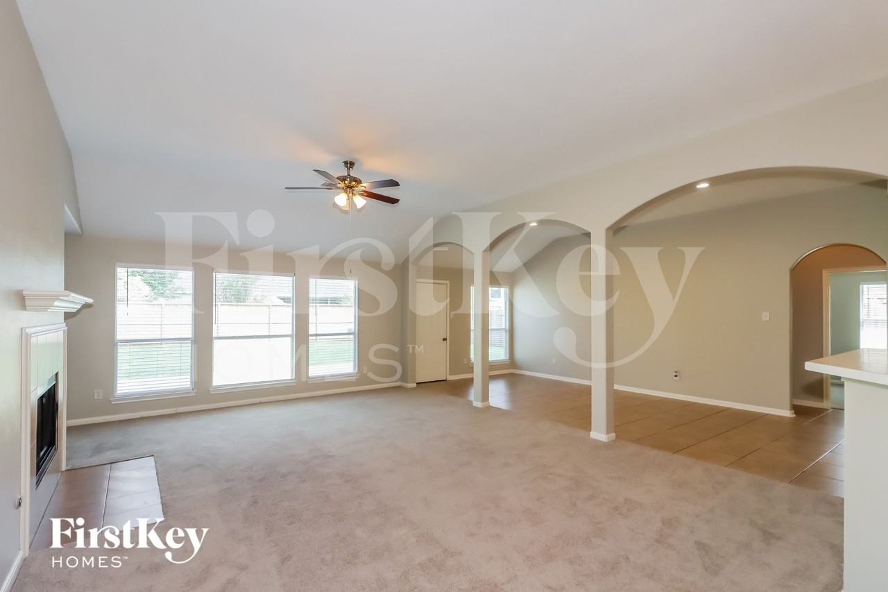 8807 Rocky Knoll Ln - Photo 3 of 15