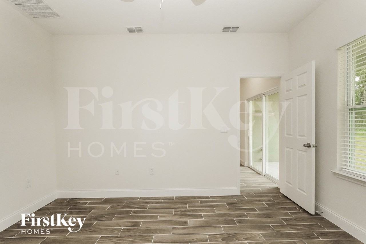 1204 Atlantic Ct - Photo 6 of 15