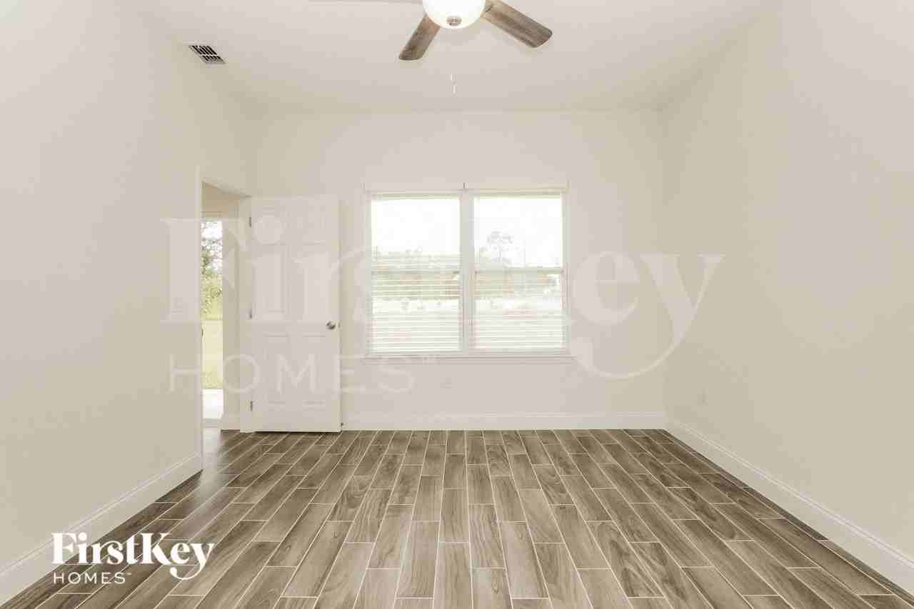 1204 Atlantic Ct - Photo 7 of 15