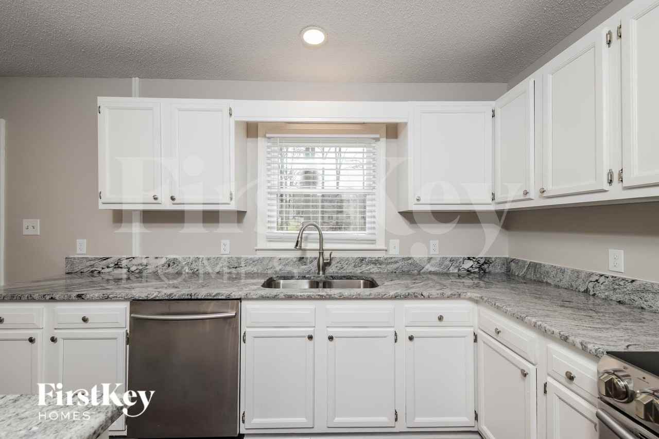 107 Brookleigh Ct - Photo 7 of 15