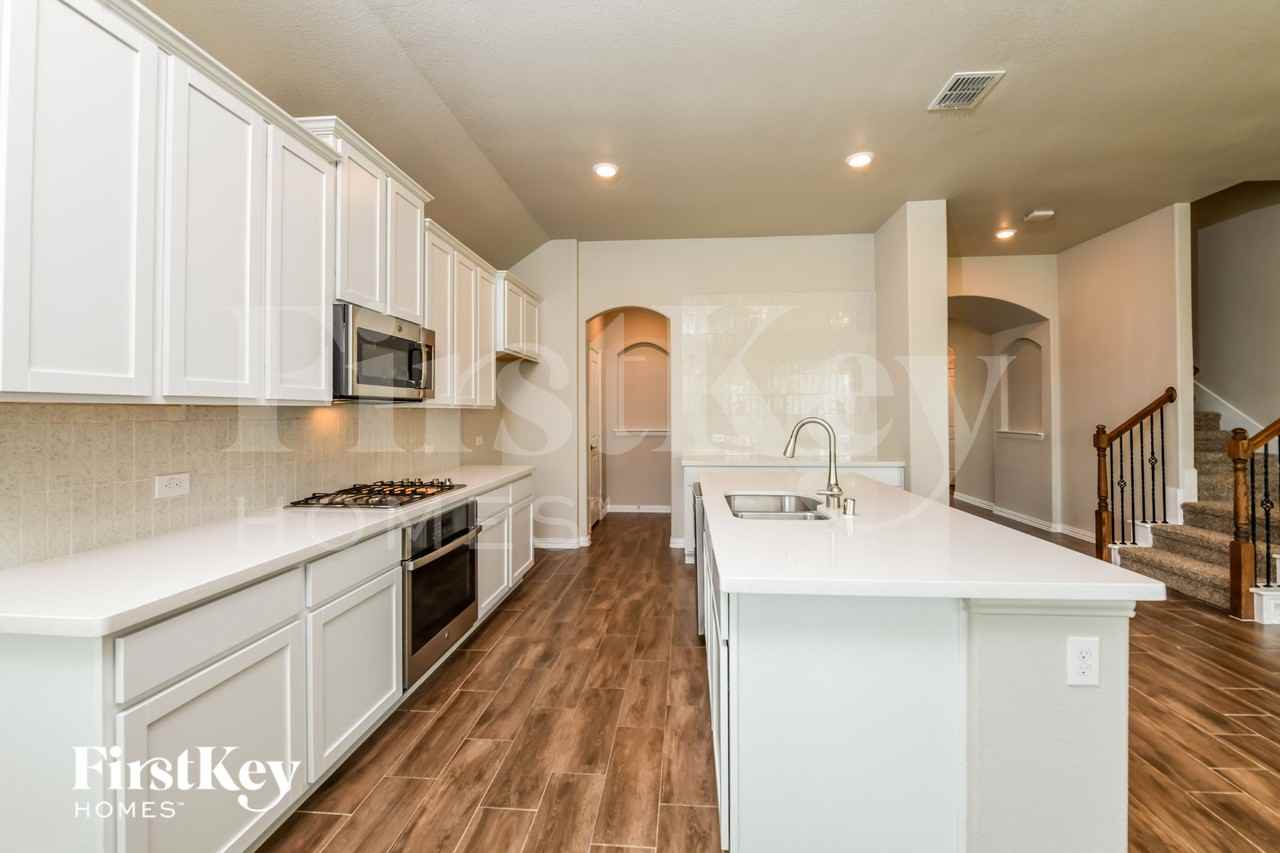 14881 Gilley Ln - Photo 5 of 16
