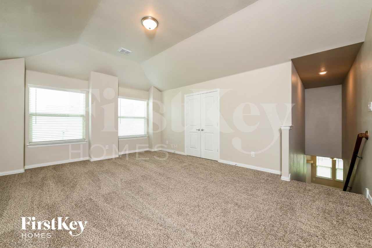 14881 Gilley Ln - Photo 7 of 16