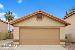 4605 E Grovers Ave - Photo 1 of 1