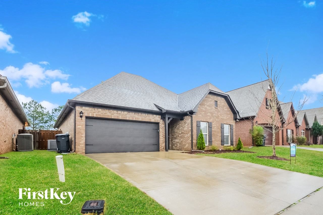 1072 Pine Valley Dr - Photo 2 of 15