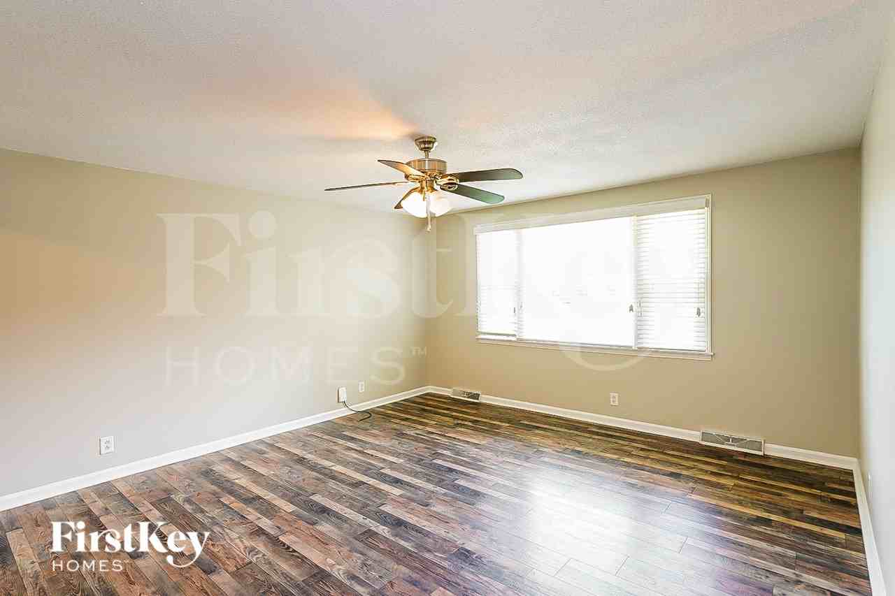 2270 Provo Dr - Photo 3 of 15