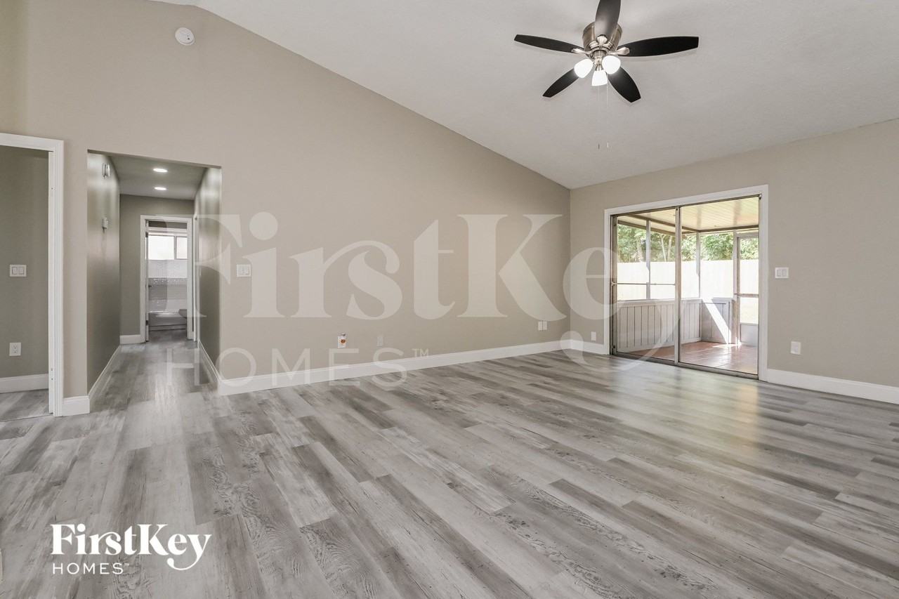 810 Aries Rd W - Photo 3 of 15