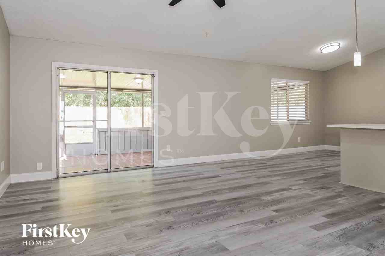 810 Aries Rd W - Photo 4 of 15