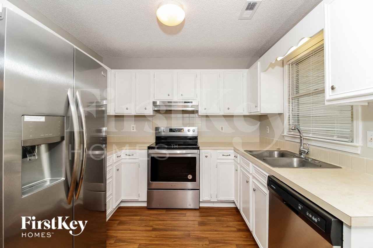 4305 Oak Glen Dr - Photo 5 of 15