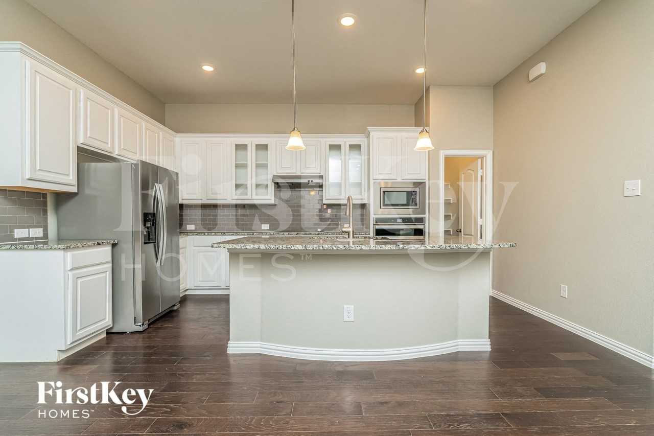 413 Pheasant Hill Ln - Photo 7 of 16
