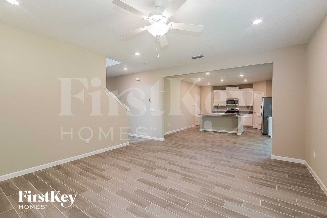10142 Roman Ln - Photo 2 of 15