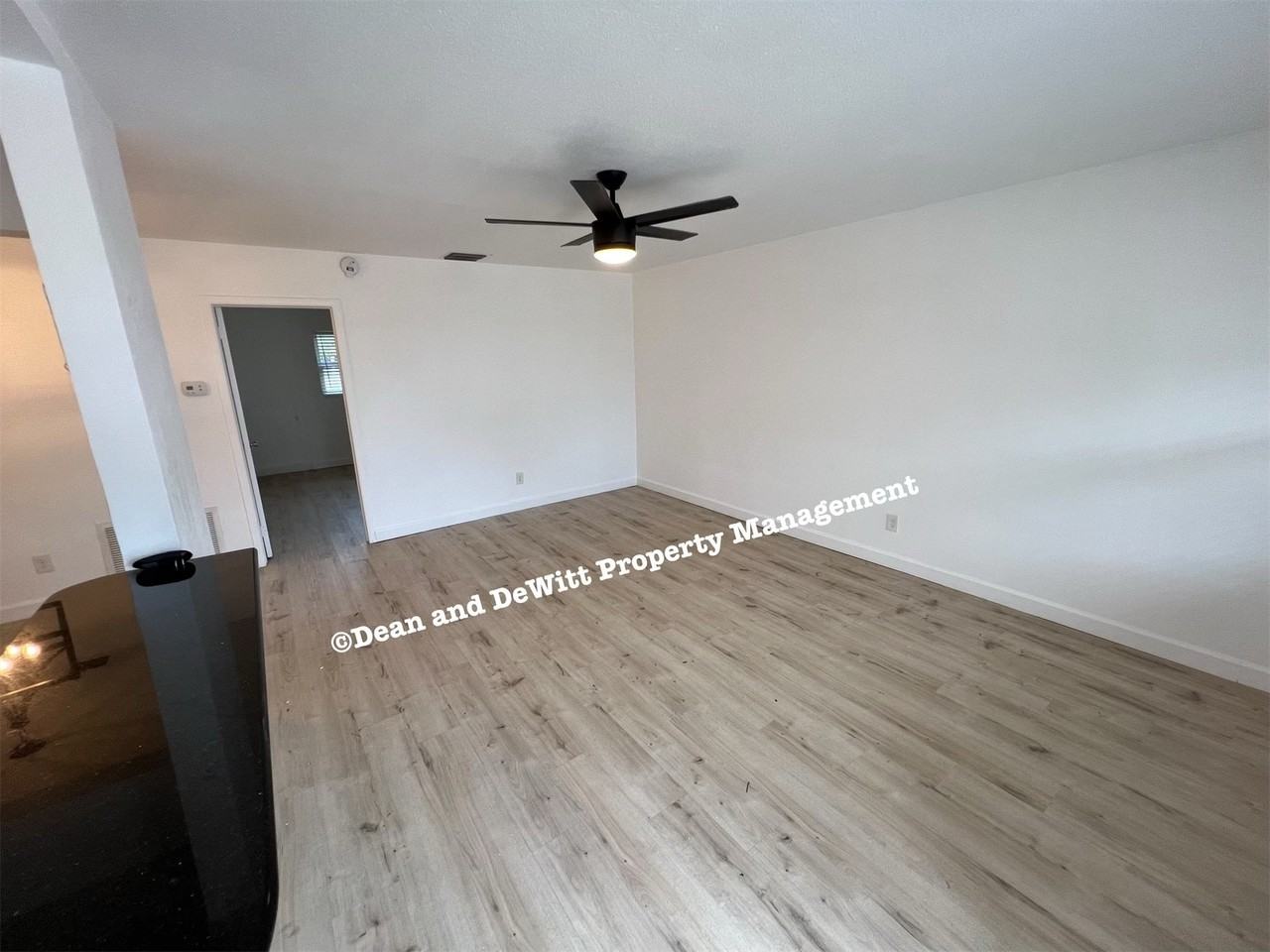 7035 4th Ave N #7 - Photo 4 of 19