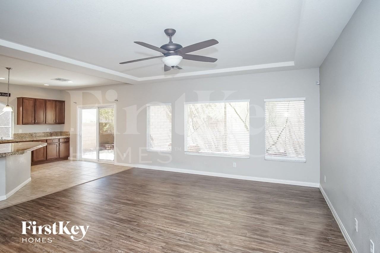 9951 Mills Reef Ct - Photo 3 of 15