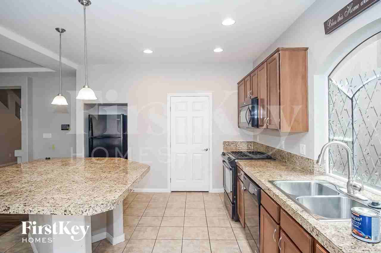 9951 Mills Reef Ct - Photo 7 of 15