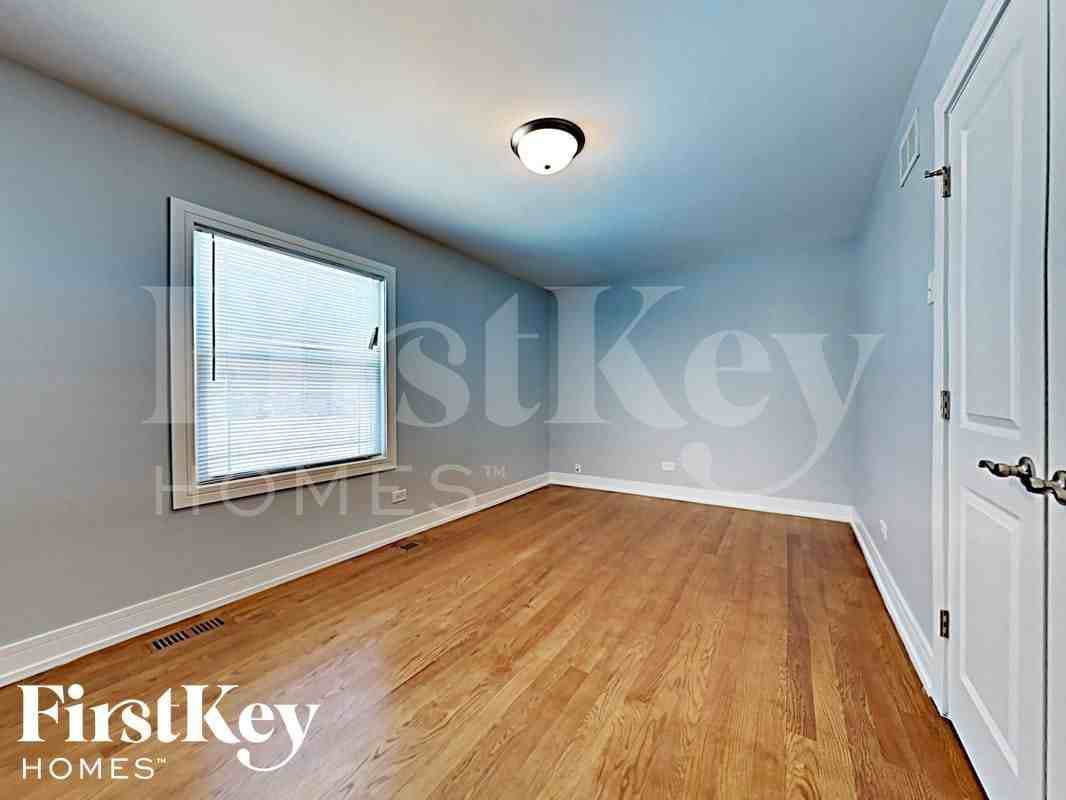 5434 Georgetown Dr - Photo 5 of 18