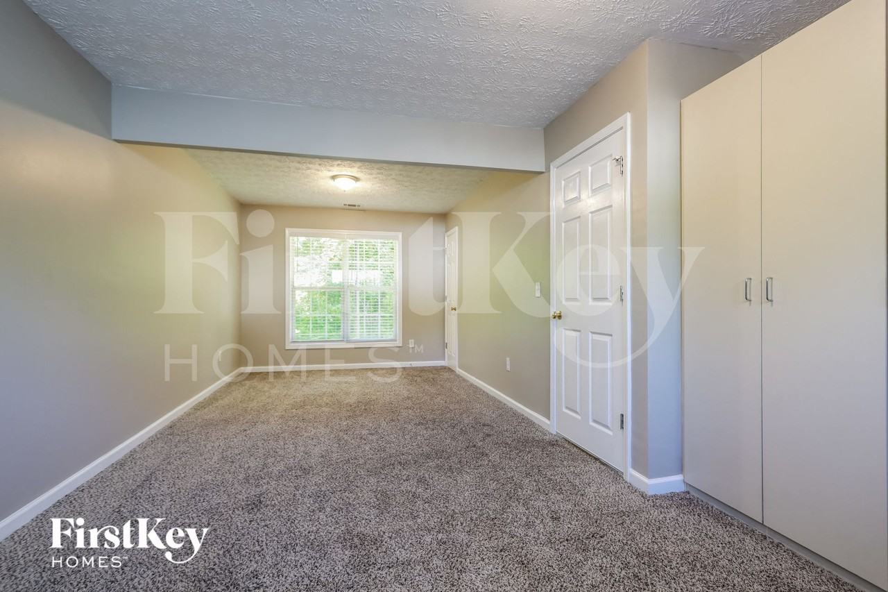 5370 Princeton Oaks Dr - Photo 7 of 15
