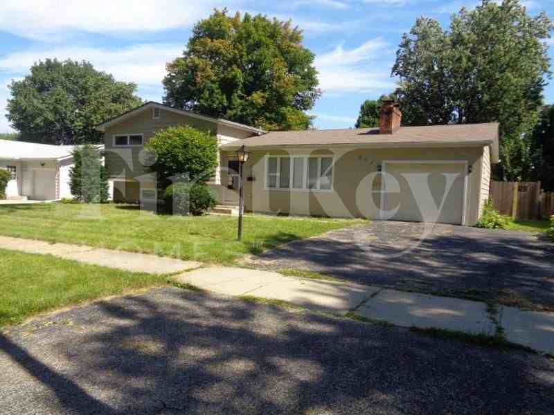 501 Harmony Dr - Photo 2 of 29