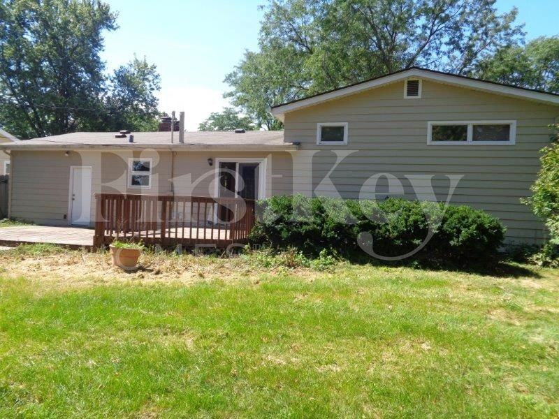 501 Harmony Dr - Photo 3 of 29