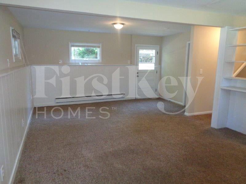 501 Harmony Dr - Photo 7 of 29