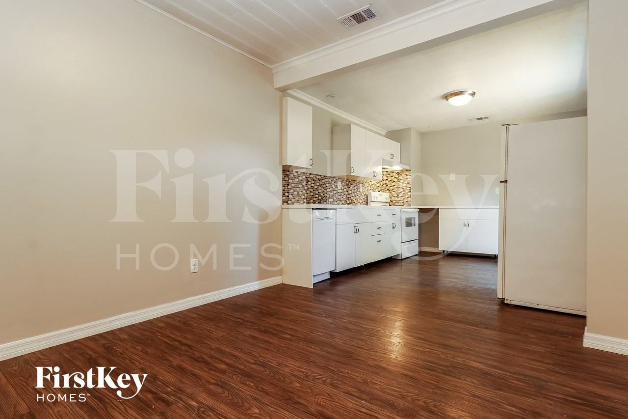 4134 3rd Ave S - Photo 6 of 15