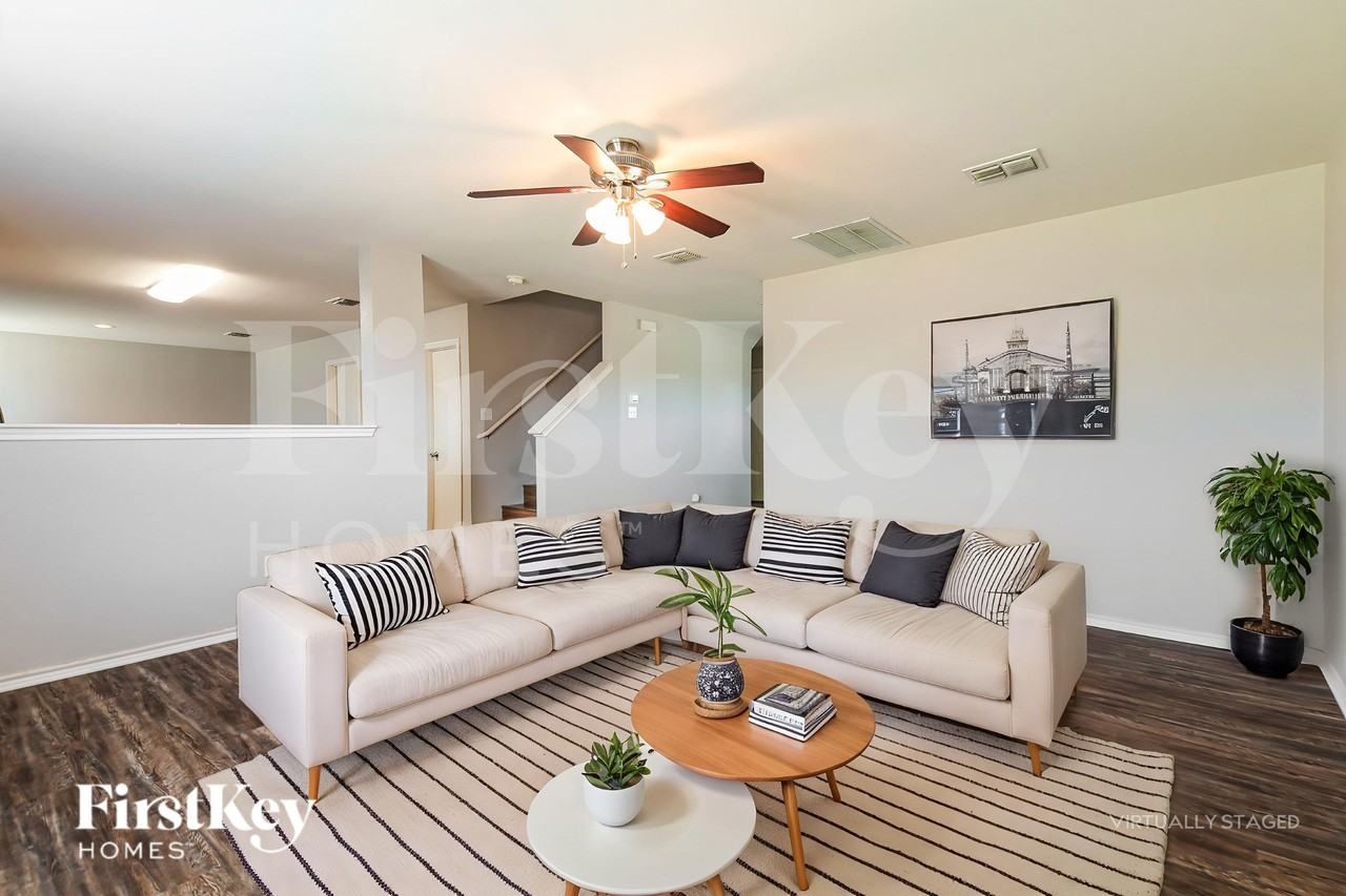 2809 Spencer Cir - Photo 5 of 19